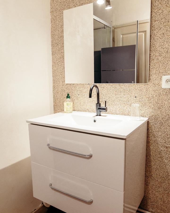 Domaine Des Lumieres Hotel Aisonville-et-Bernoville ภายนอก รูปภาพ